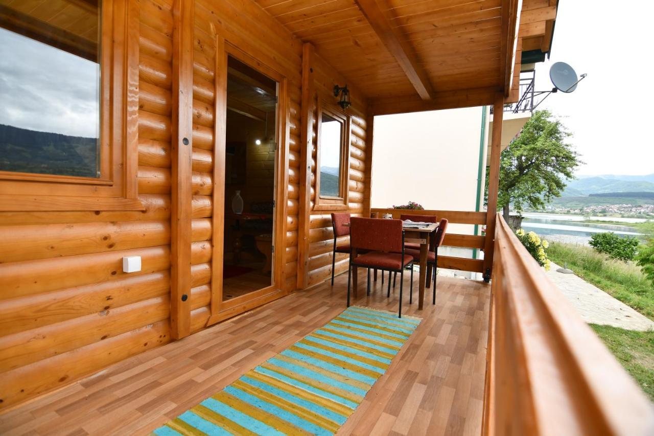 Holiday House By The Lake Plav Esterno foto